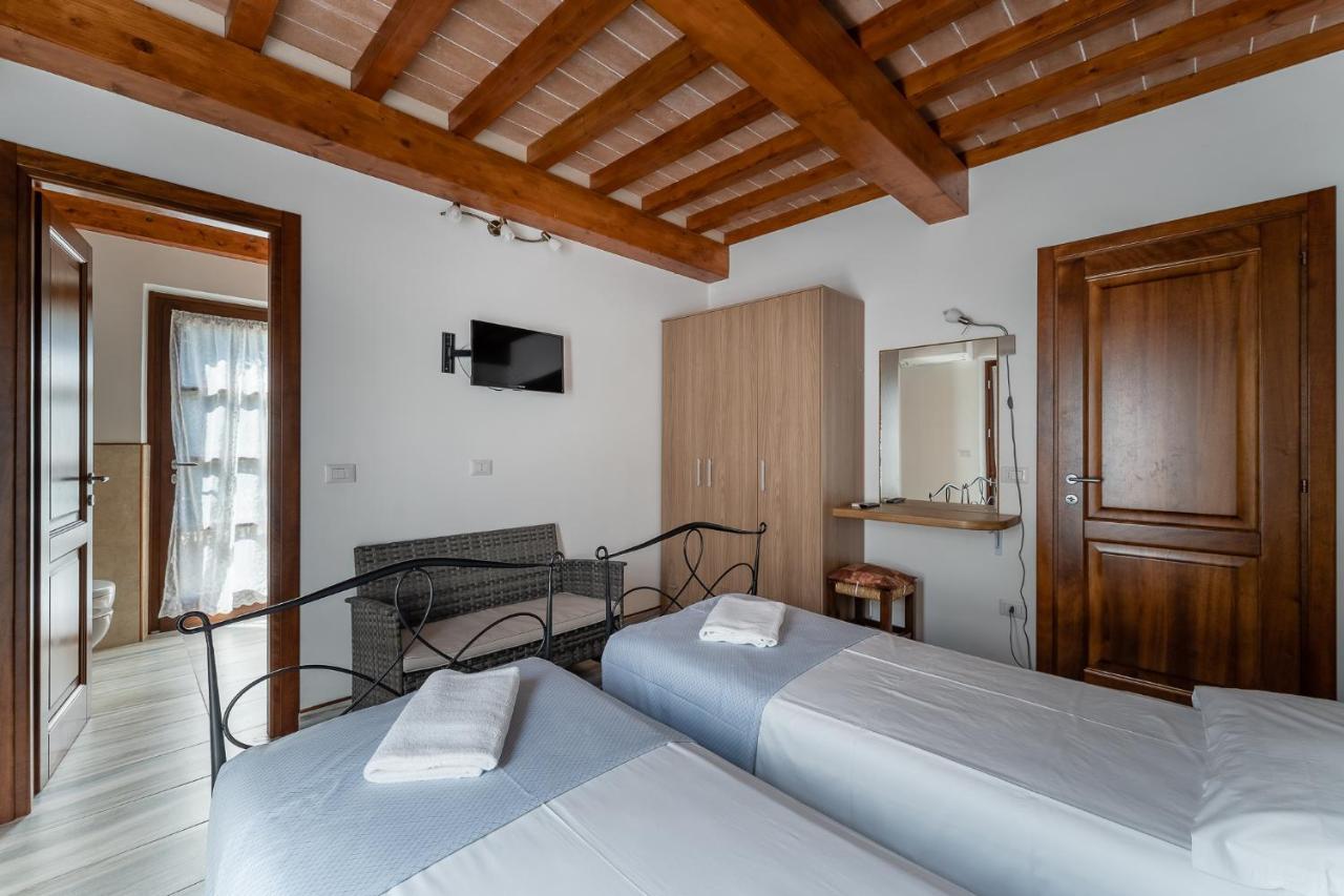 Hotel Delfino Procchio  Esterno foto