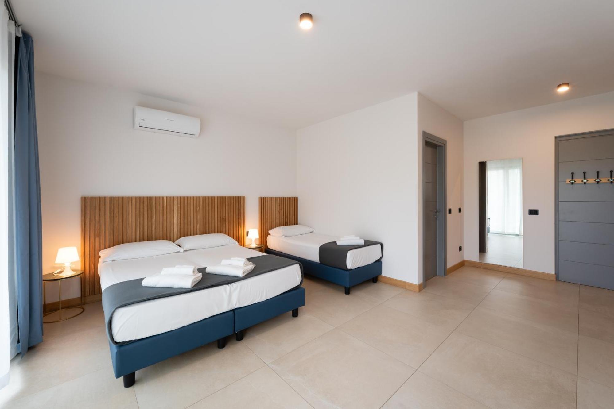 Hotel Delfino Procchio  Esterno foto