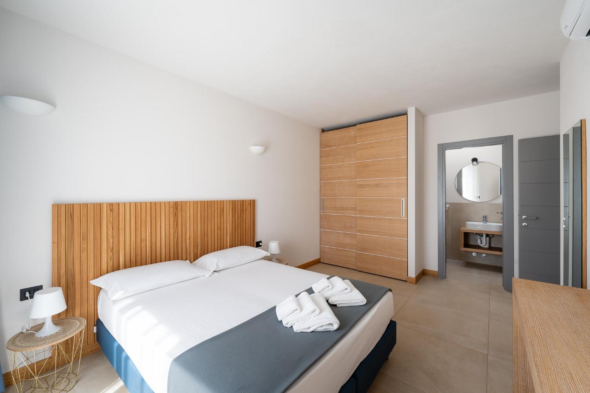 Hotel Delfino Procchio  Esterno foto